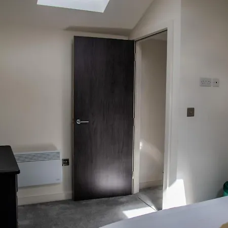 Apartment Bv Lush At Conditioning House Bradford *
